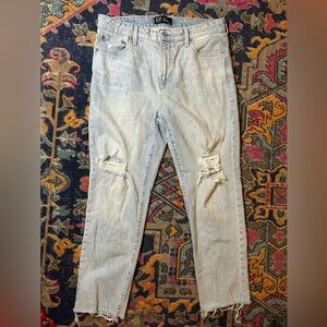 Gap Universal Slim Boyfriend Distressed Jean